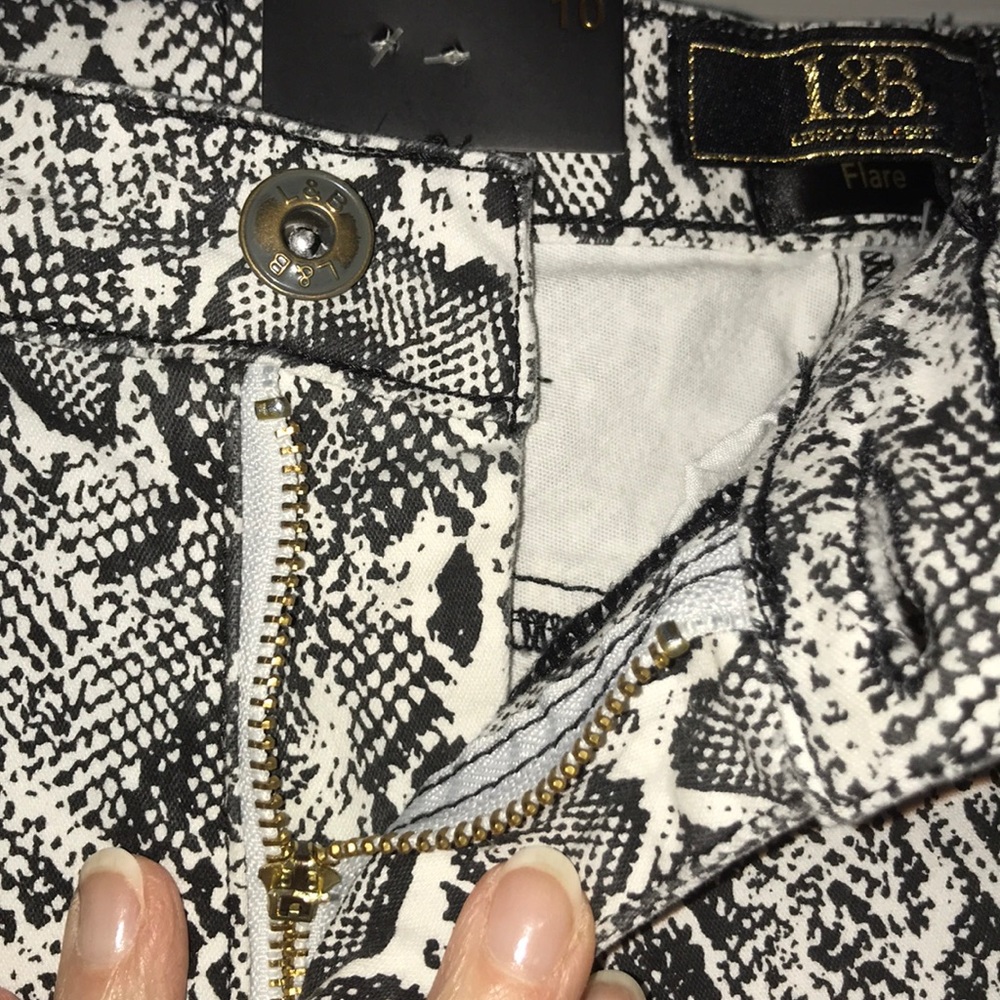 L&B Snakeskin Print Flare Jeans - Picture 4 of 8